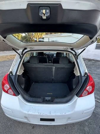 2011 Nissan Versa - Image 7 of 11