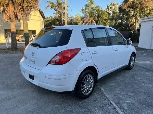 2011 Nissan Versa - Image 6 of 11