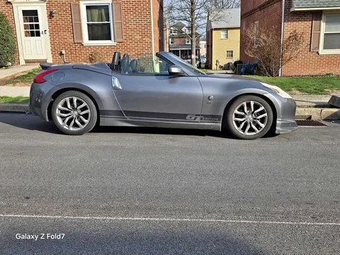 2011 Nissan 370Z Roadster 2D