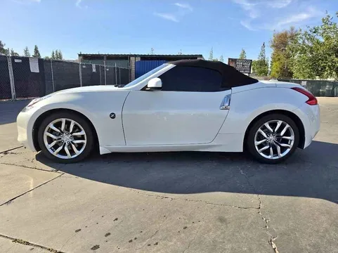 2011 Nissan 370Z Sport Touring Roadster 2D