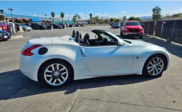 2011 Nissan 370Z Touring Sport Roadster 2D