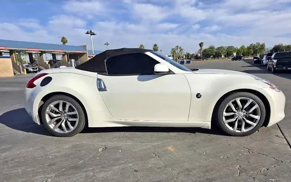 2011 Nissan 370Z Touring Sport Roadster 2D