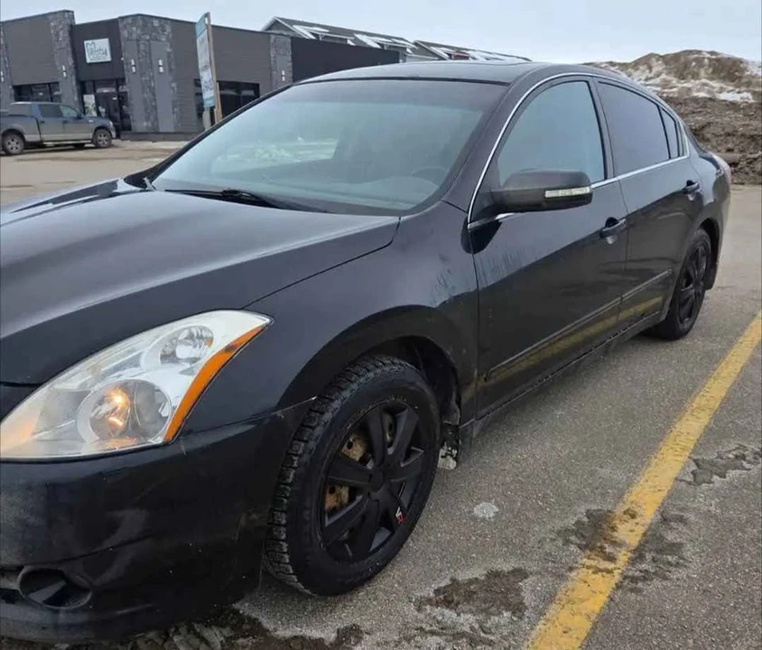 2011 Nissan Altima 4th Gen - Image 4 of 10