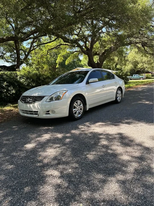 2011 Nissan Altima 4th Gen - Image 2 of 17