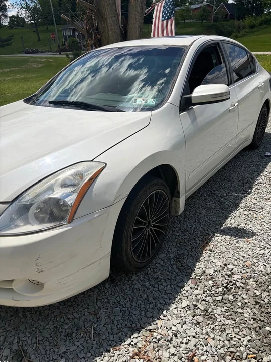2011 Nissan Altima 4th Gen - Image 3 of 11