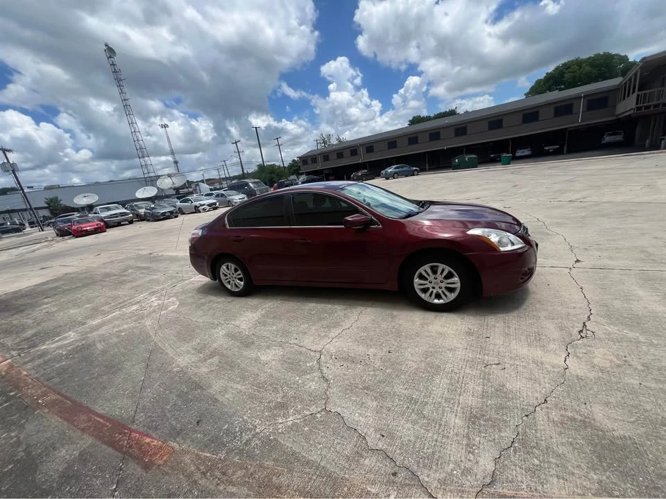 2011 Nissan Altima 4th Gen - Image 5 of 11