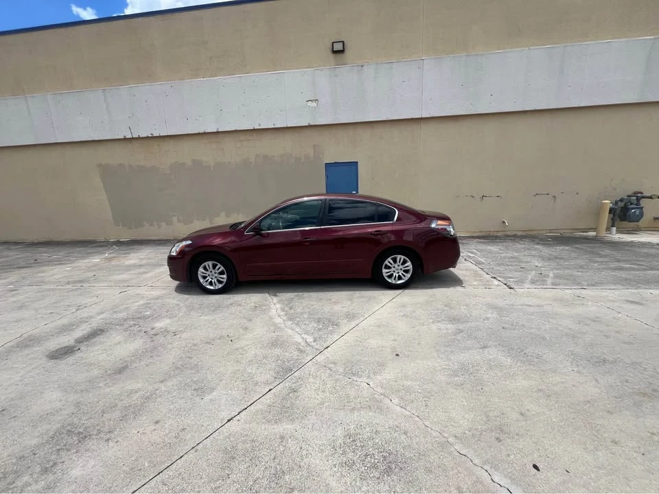 2011 Nissan Altima 4th Gen - Image 2 of 11