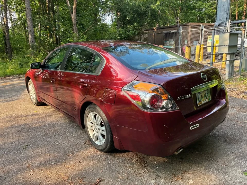 2011 Nissan Altima 4th Gen - Image 2 of 10