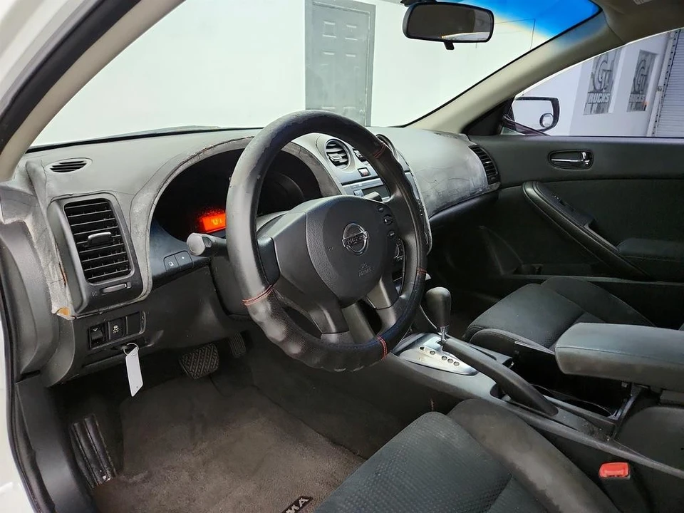 2011 Nissan Altima 4th Gen - Image 13 of 21