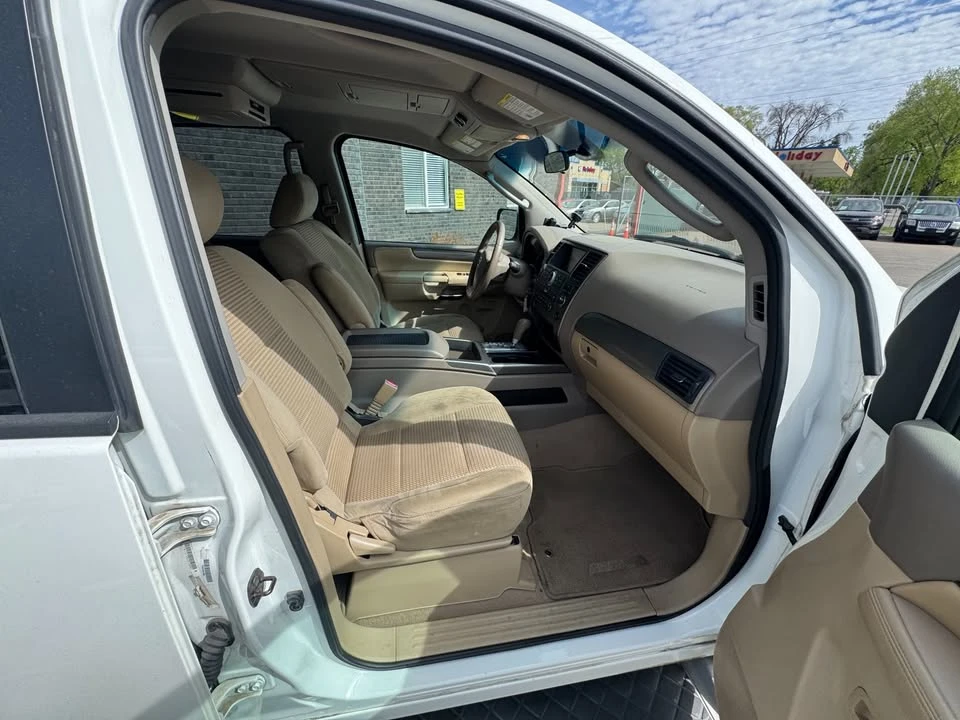 2011 Nissan Armada - Image 14 of 16