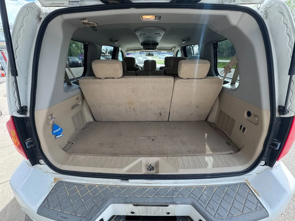 2011 Nissan Armada - Image 12 of 16