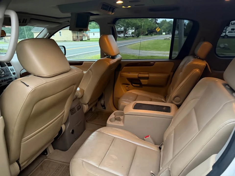 2011 Nissan Armada - Image 5 of 15