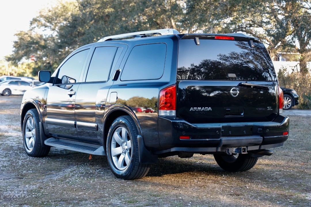 2011 Nissan Armada - Image 5 of 12