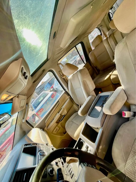 2011 Nissan Armada - Image 12 of 14