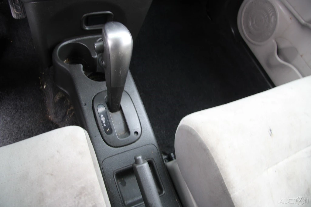 2011 Nissan Cube - Image 16 of 21