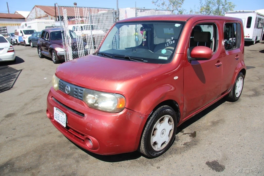 2011 Nissan Cube - Image 2 of 21