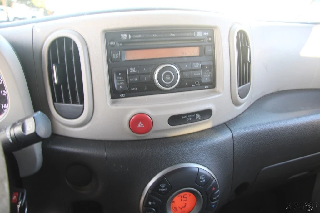2011 Nissan Cube - Image 16 of 21