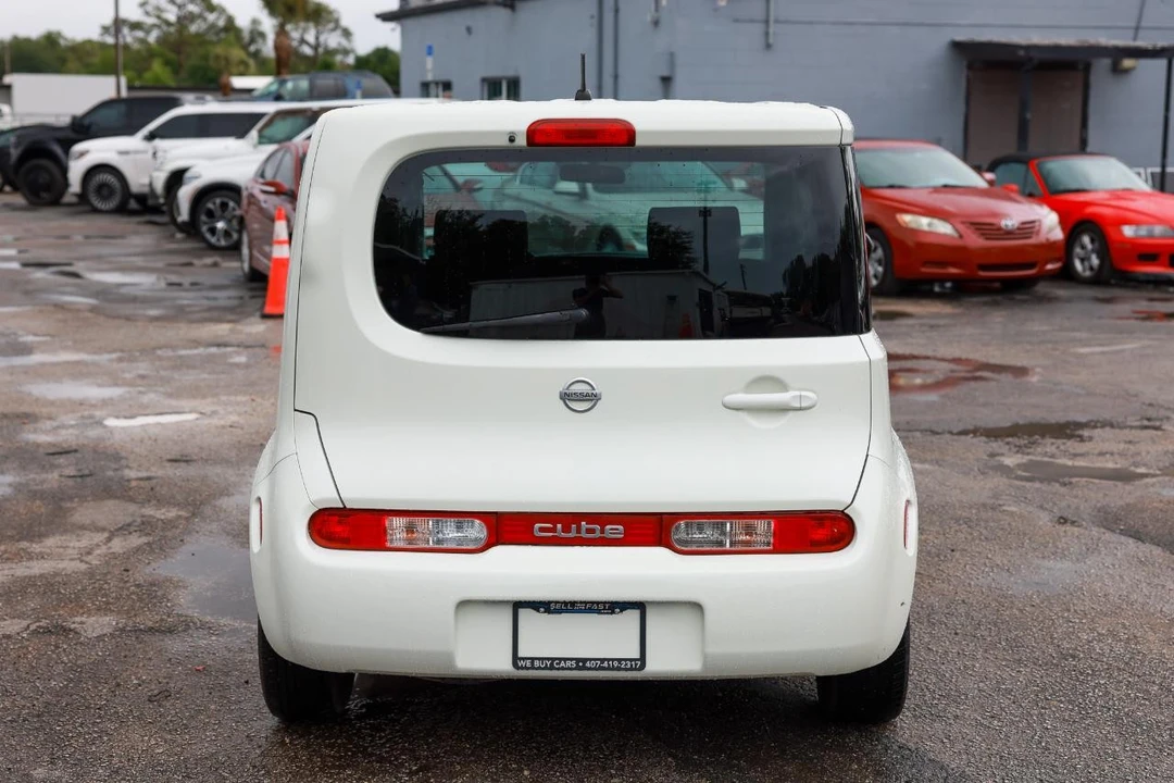 2011 Nissan Cube - Image 9 of 21