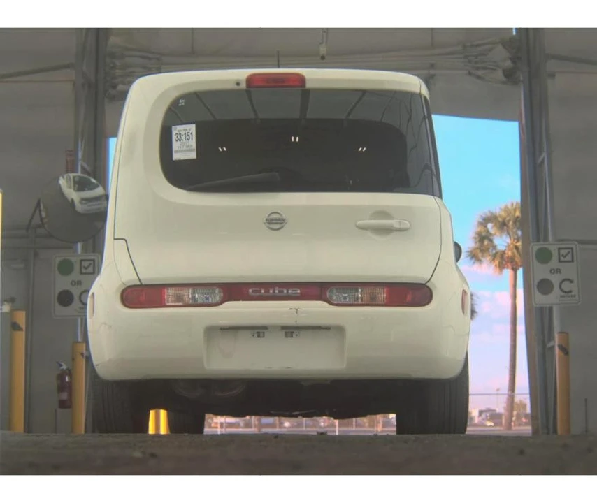 2011 Nissan Cube - Image 6 of 13