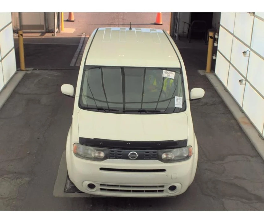 2011 Nissan Cube - Image 2 of 13