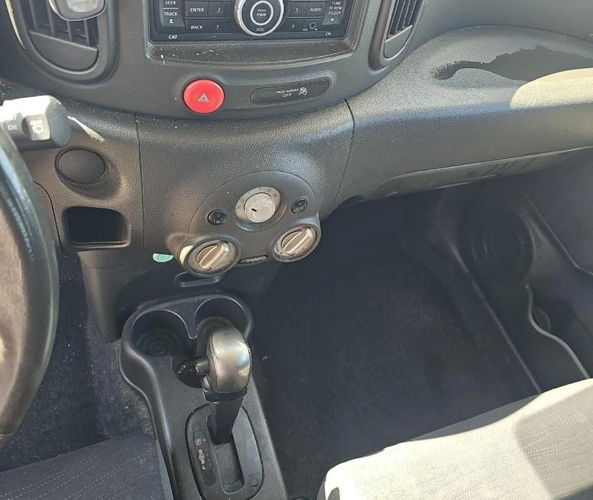 2011 Nissan Cube - Image 10 of 13