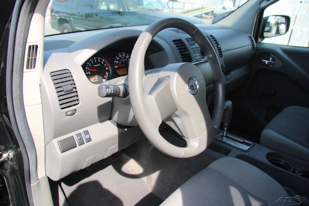 2011 Nissan Frontier 2nd Gen - Image 16 of 21