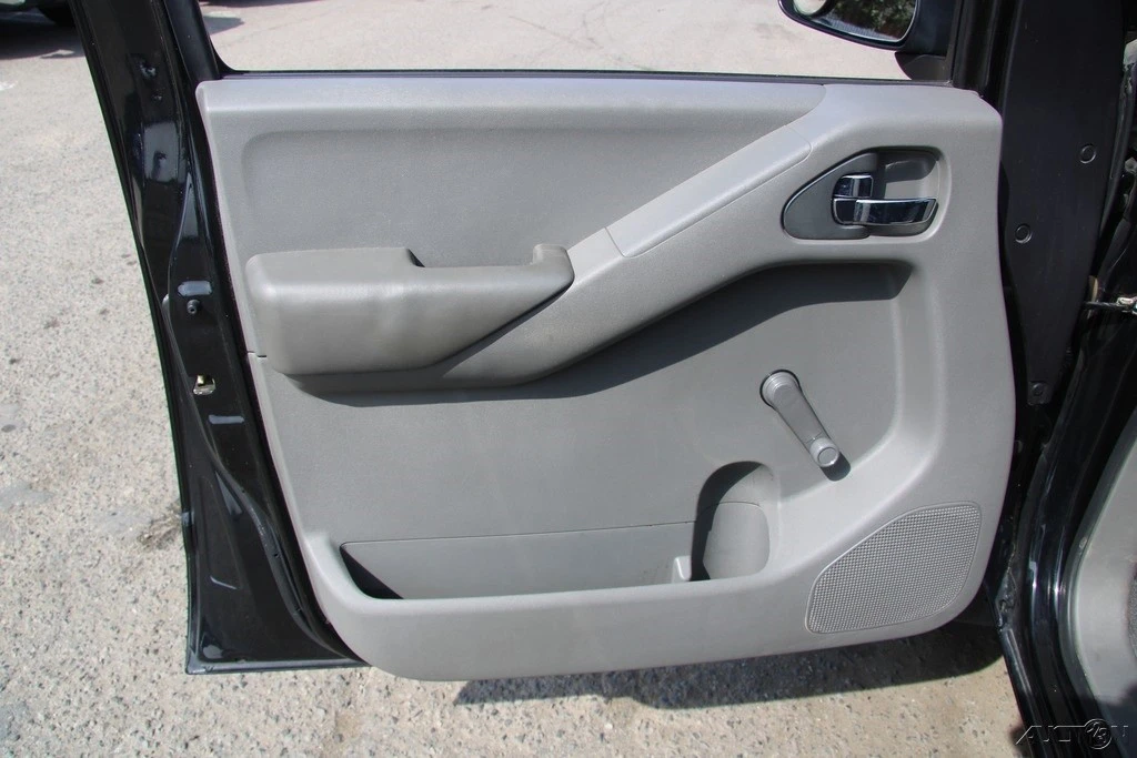 2011 Nissan Frontier 2nd Gen - Image 14 of 21