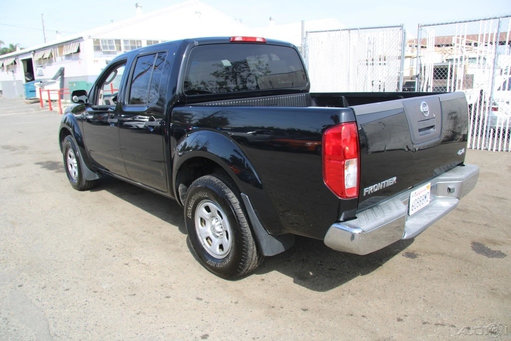 2011 Nissan Frontier 2nd Gen - Image 5 of 21