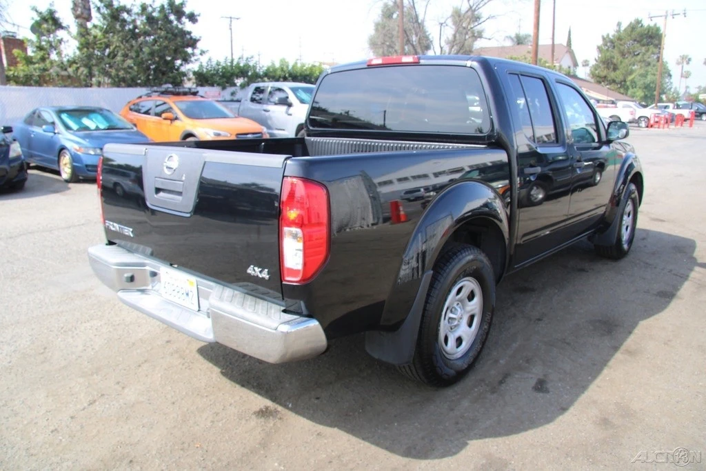 2011 Nissan Frontier 2nd Gen - Image 9 of 21