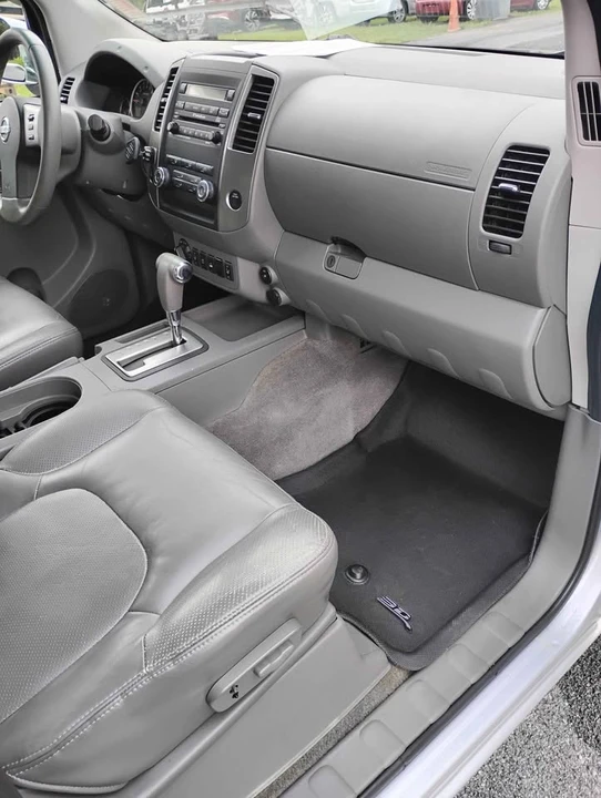 2011 Nissan Frontier 2nd Gen - Image 13 of 20