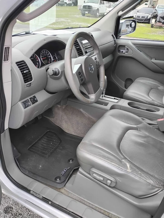 2011 Nissan Frontier 2nd Gen - Image 9 of 20