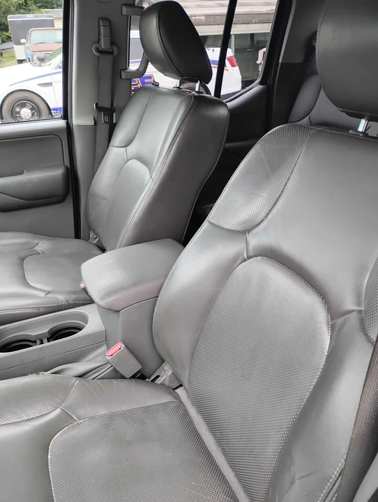 2011 Nissan Frontier 2nd Gen - Image 10 of 20