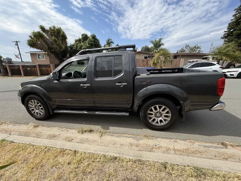 2011 Nissan Frontier 2nd Gen - Image 2 of 10