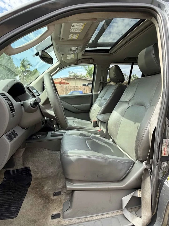 2011 Nissan Frontier 2nd Gen - Image 6 of 10