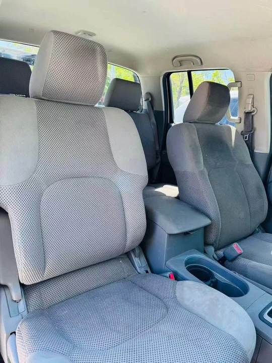 2011 Nissan Frontier 2nd Gen - Image 7 of 18