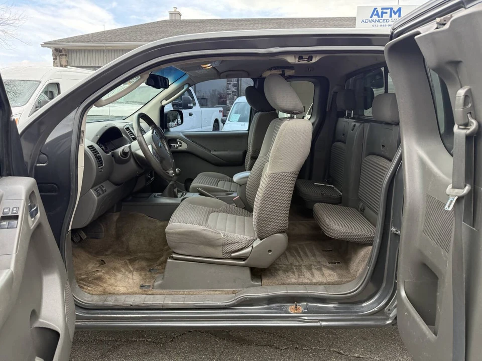 2011 Nissan Frontier 2nd Gen - Image 15 of 20
