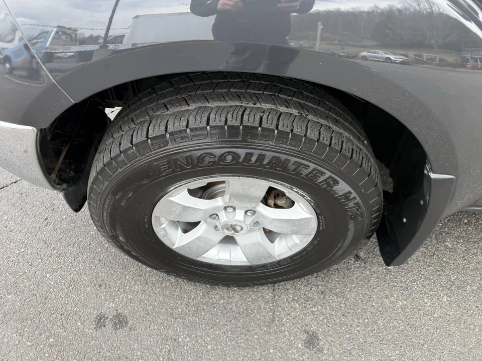 2011 Nissan Frontier 2nd Gen - Image 10 of 20