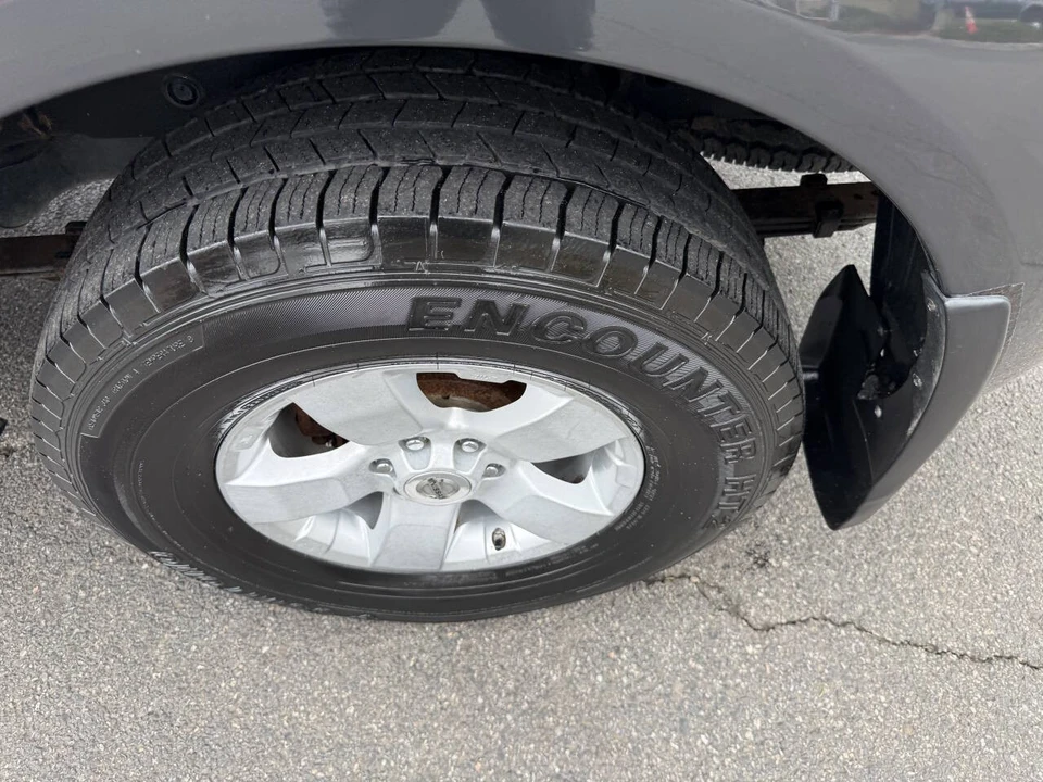 2011 Nissan Frontier 2nd Gen - Image 11 of 20