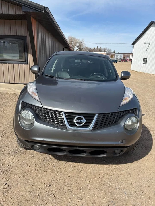 2011 Nissan Juke - Image 2 of 11