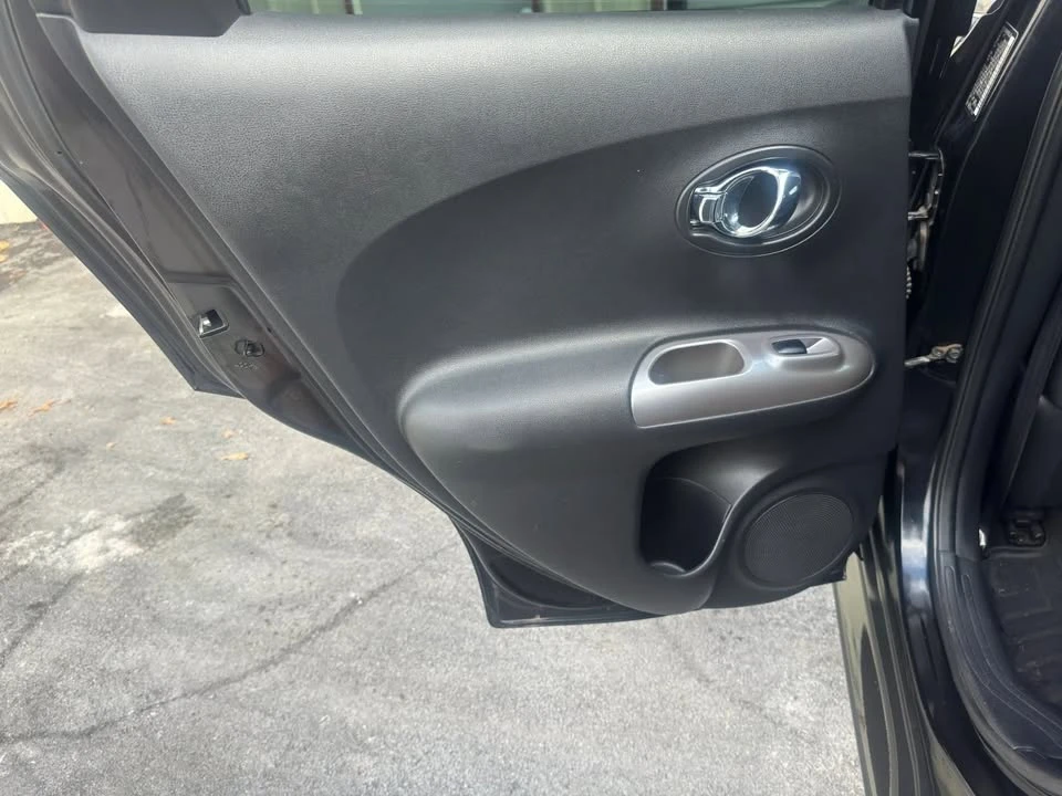2011 Nissan Juke - Image 7 of 20