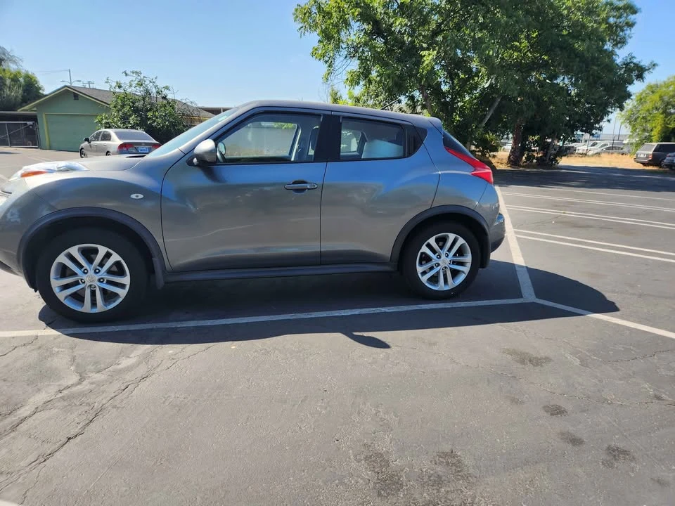 2011 Nissan Juke - Image 2 of 8