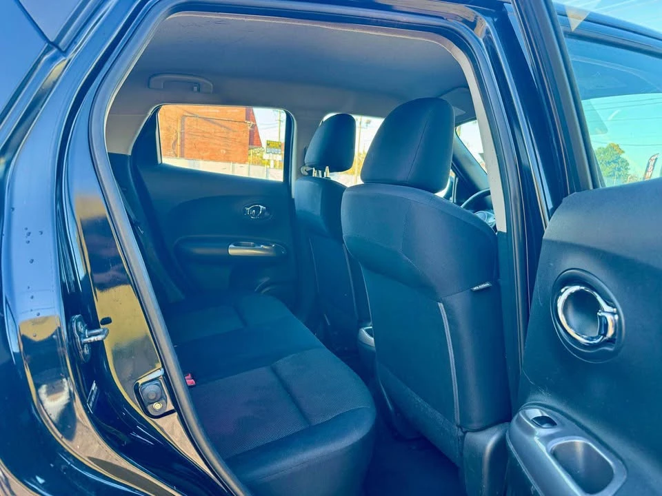 2011 Nissan Juke - Image 12 of 17