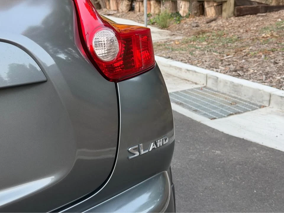 2011 Nissan Juke - Image 6 of 15