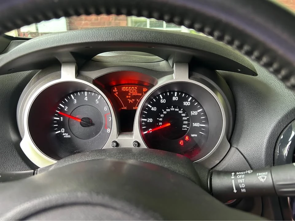 2011 Nissan Juke - Image 7 of 12