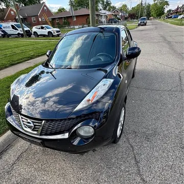 2011 Nissan JUKE SV Sport Utility 4D