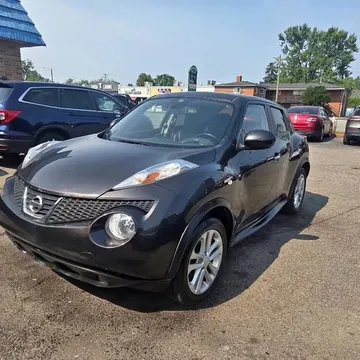 2011 Nissan JUKE SV Sport Utility 4D