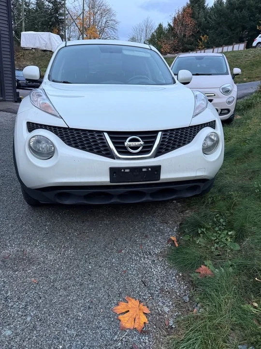 2011 Nissan Juke - Image 2 of 8