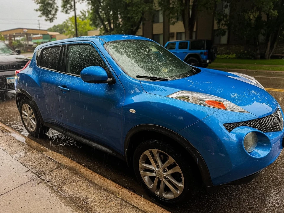 2011 Nissan Juke - Image 2 of 8