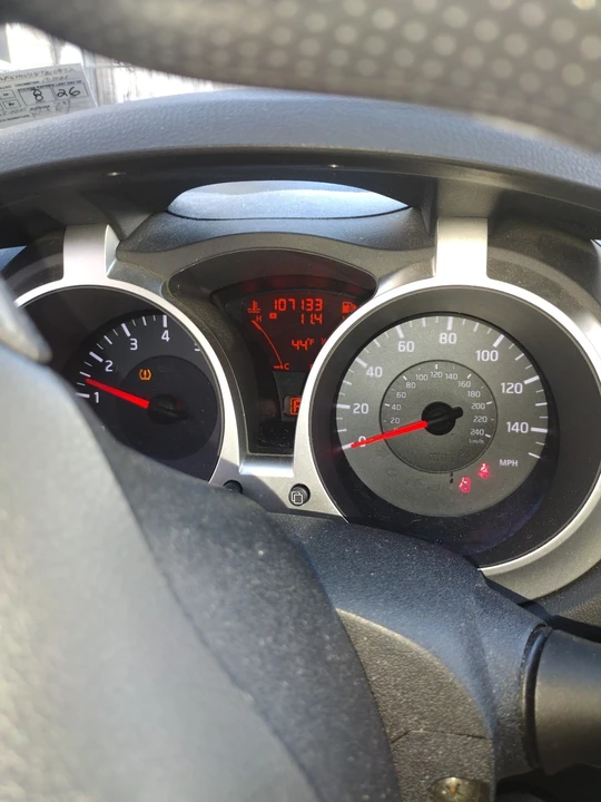 2011 Nissan Juke - Image 8 of 11