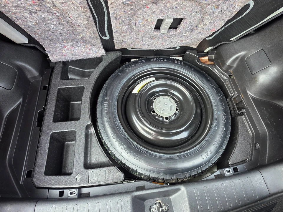 2011 Nissan Juke - Image 12 of 30